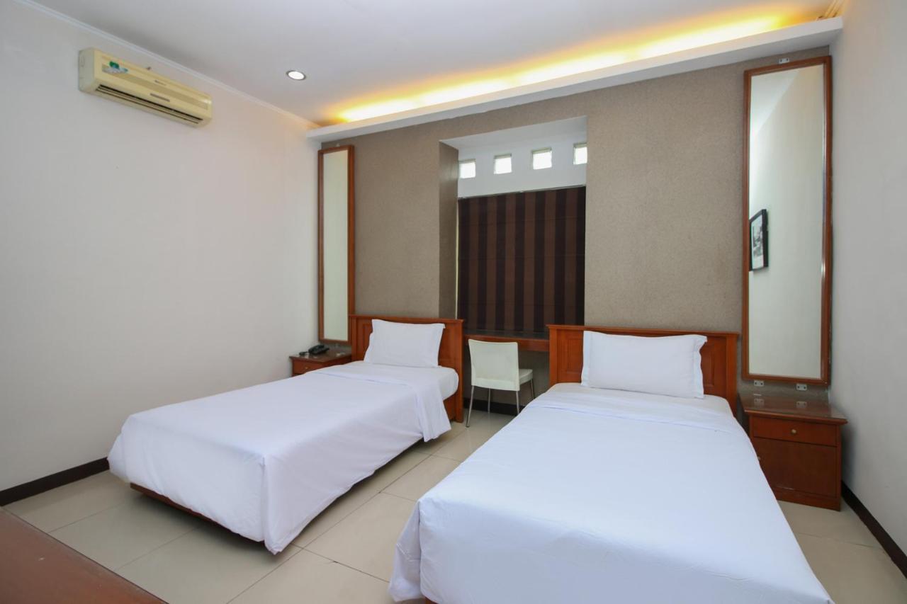 Sky Hotel Buah Batu 1 Bandung Zewnętrze zdjęcie